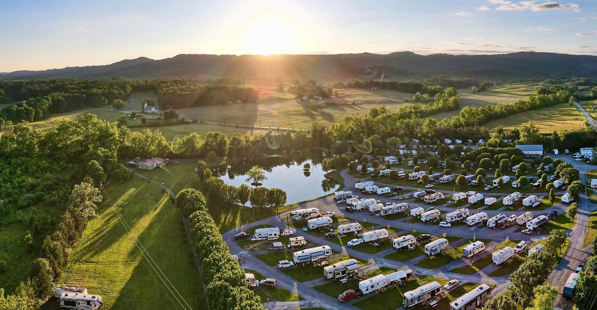Around Pond RV Parks | Premium RV Camping Experience